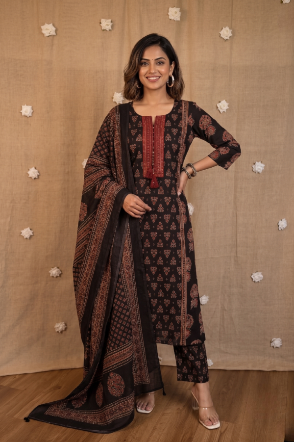 Ashna Noir Ajrakh Print Cotton 60×60 Anarkali Suit Set